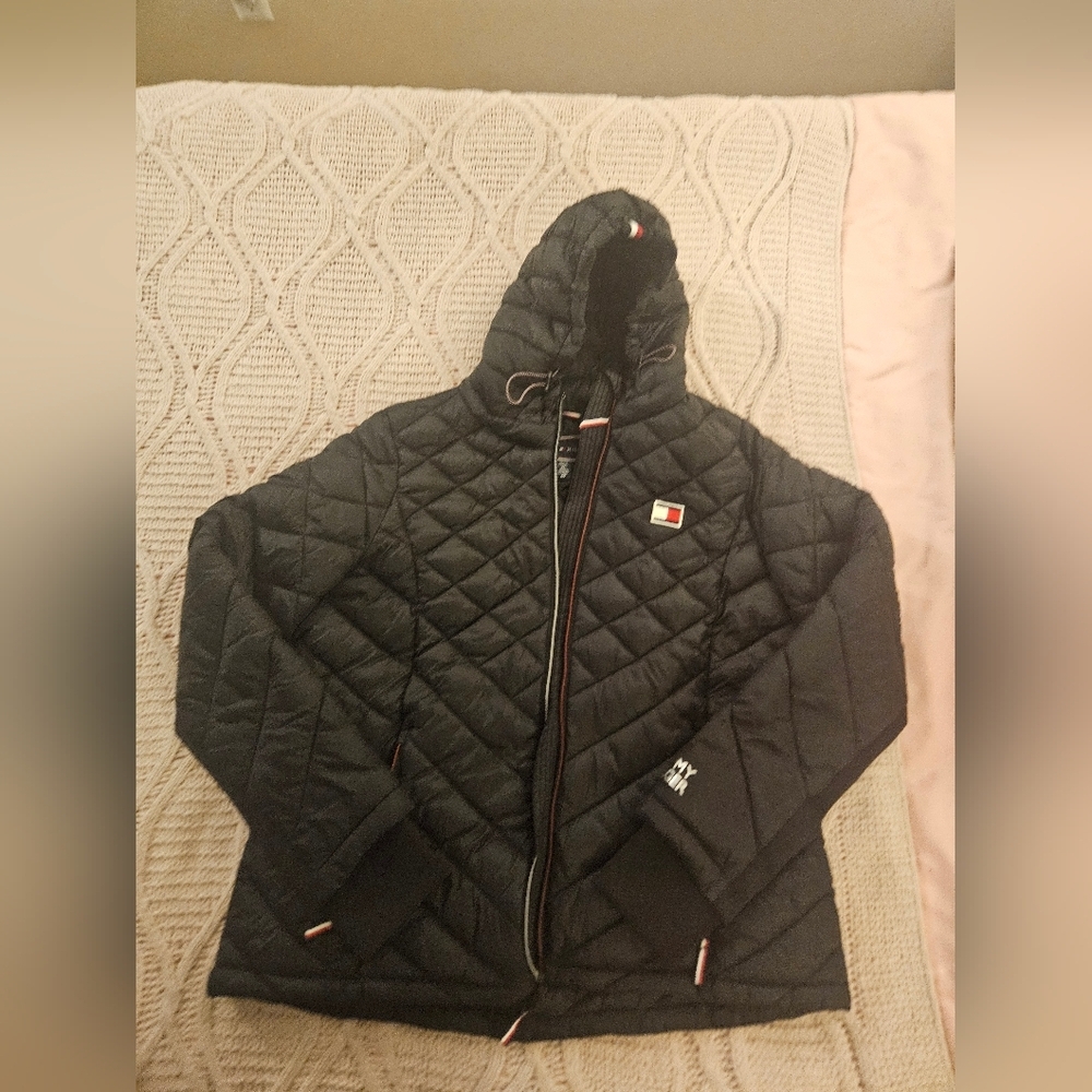 Tommy Hillfiger‎  Black Hooded Puffer Jacket Size XL